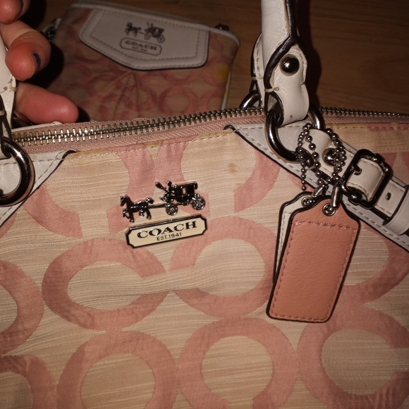 Coach pink and white purse and matching wallet - Picture 2 of 12